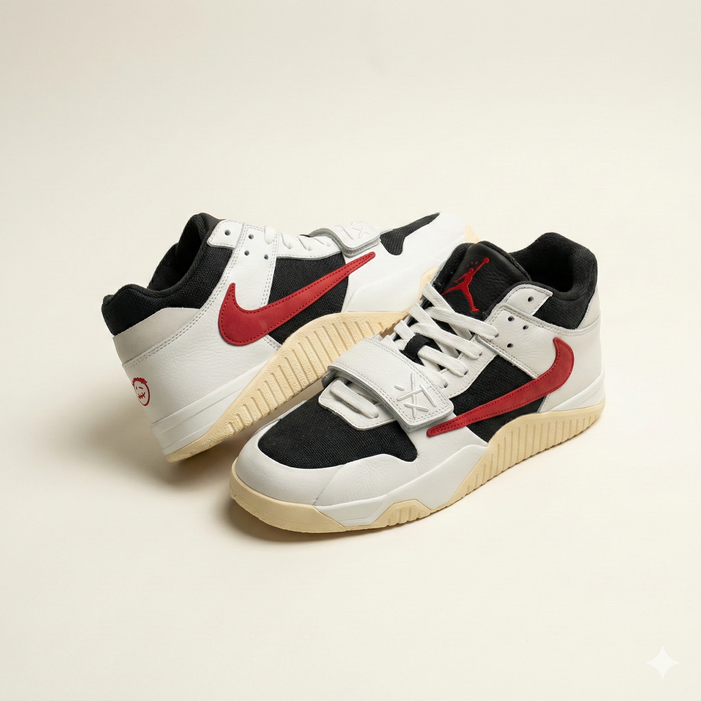 TRAVIS SCOTT Jumpman University Red